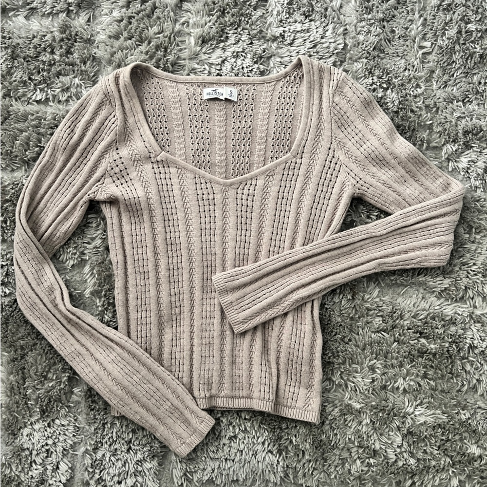 Cute sweater!